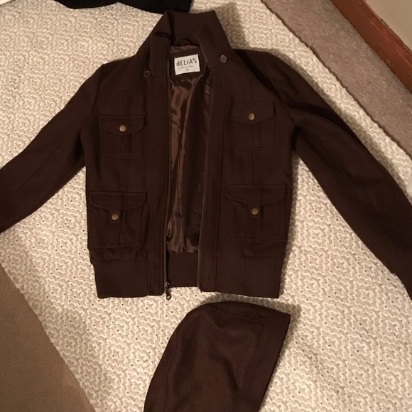 Delia’s Jacket - Picture 1 of 6